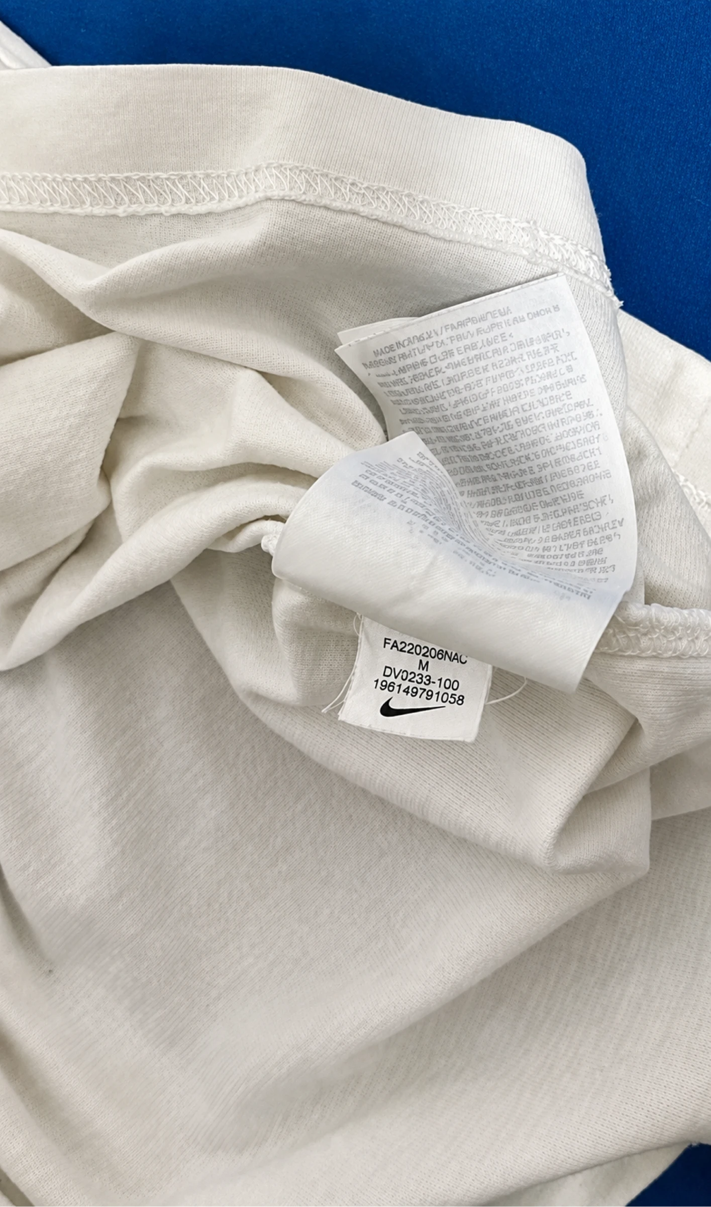 Camiseta Nike Air Max blanca estampada  – photo 5